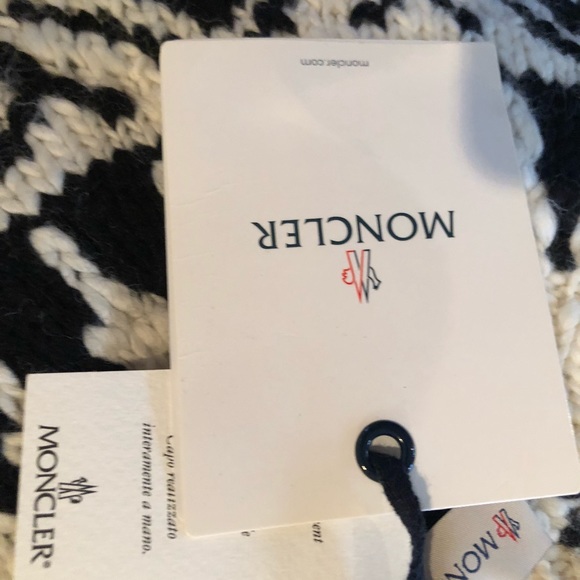 Moncler NWT sweater Large zip sides - Picture 6 of 8